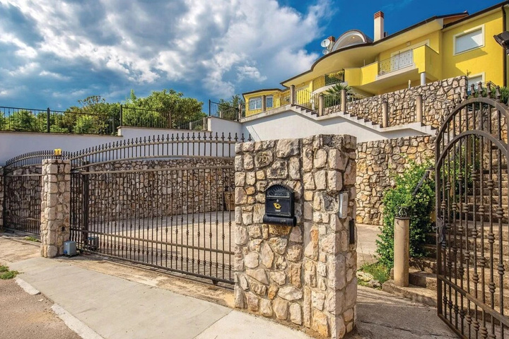 Nice Home in Kostrena With Wifi and 5 Bedrooms