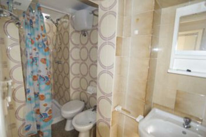 Room 4 of 26