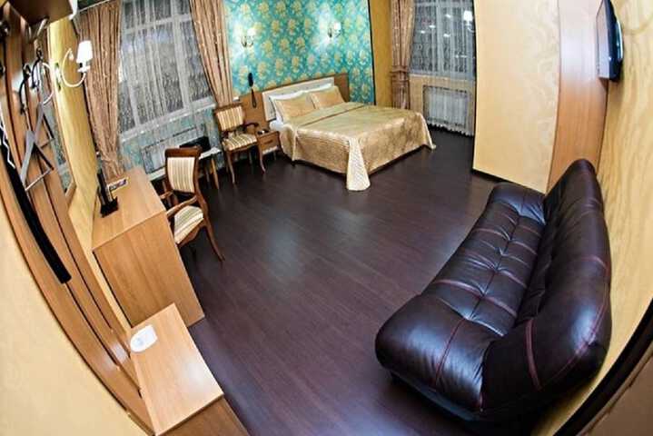 Room 10 of 25