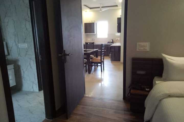Room 7 of 87
