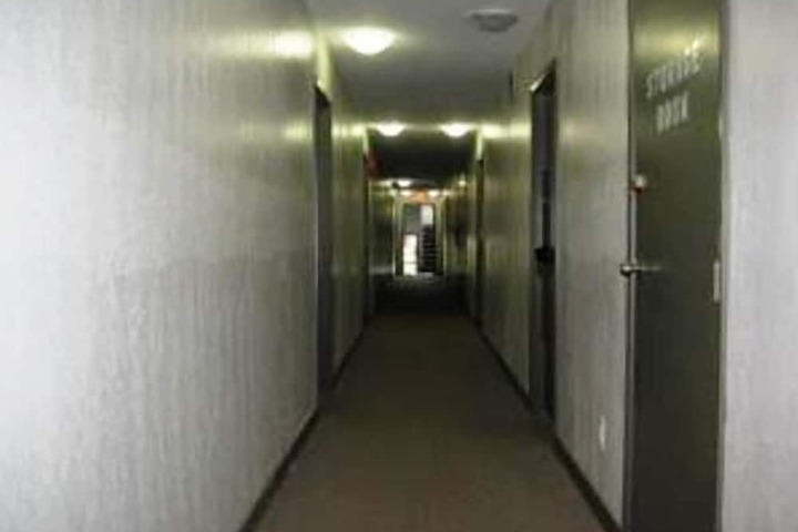 Ballroom/Hall 25 of 30