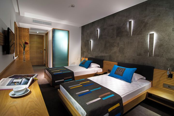 Room 9 of 49