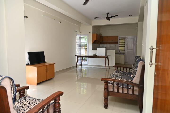 Room 6 of 14