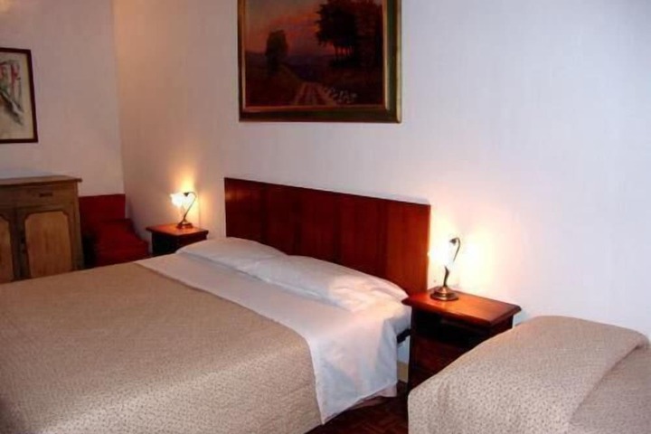 Room 21 of 39