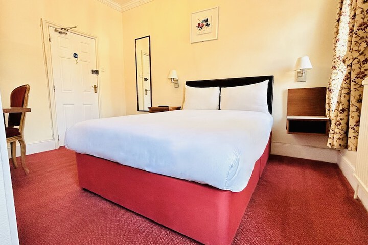 Room 7 of 45