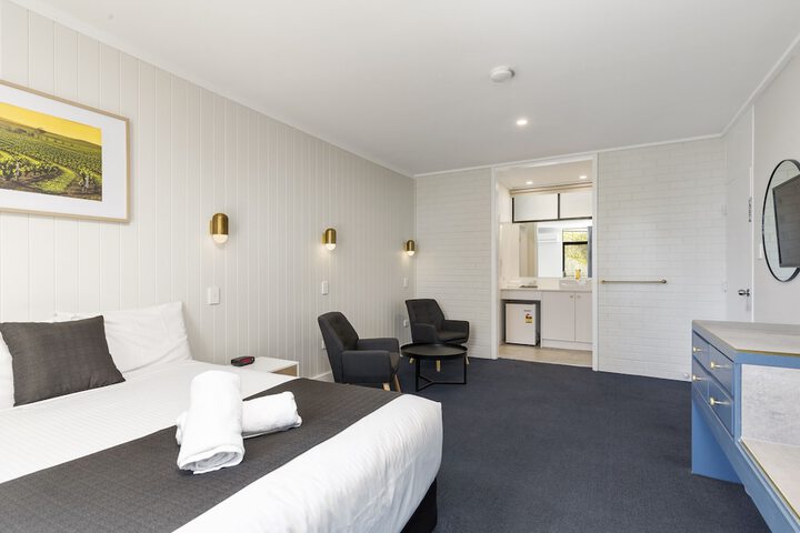 Room 17 of 49
