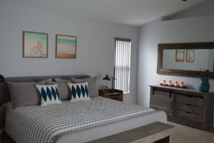 Room 5 of 20