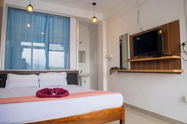 Room 53 of 86