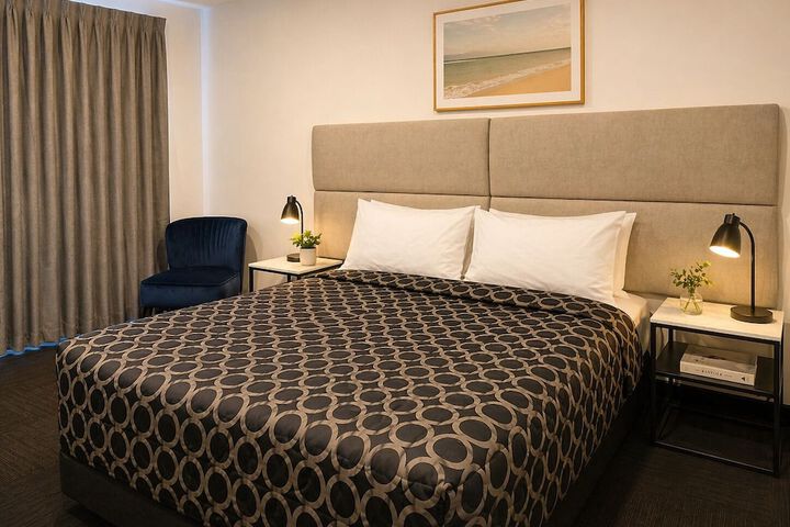 Room 5 of 19