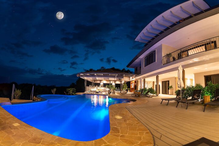 Hotel 94 of 98
