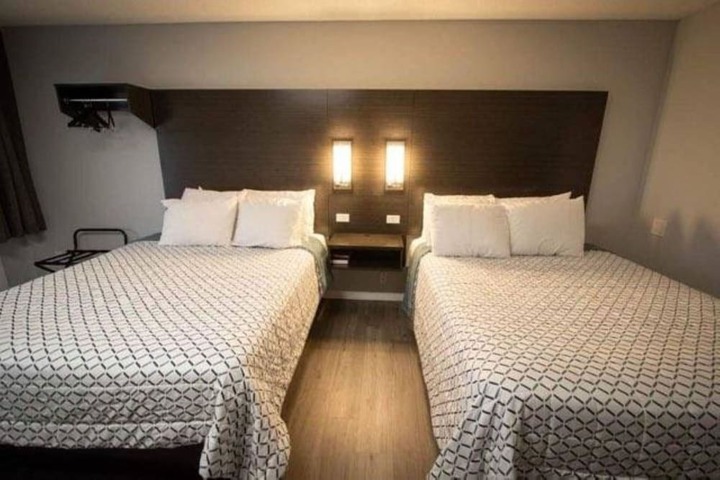2 Queen Beds (13 of 46)