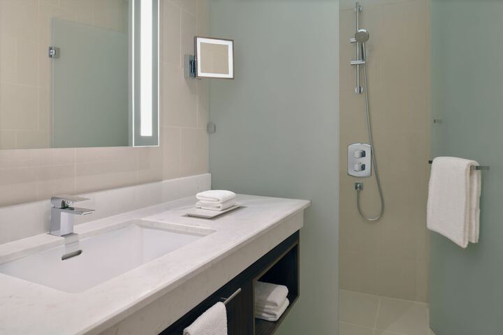 Room 44 of 90