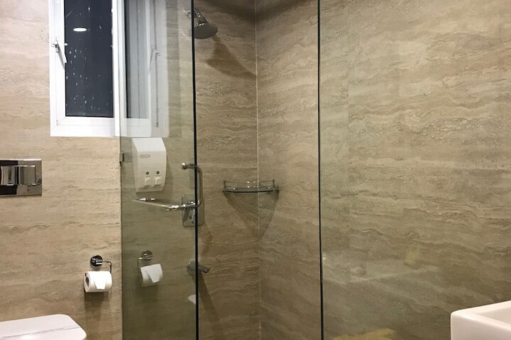 Room 16 of 26