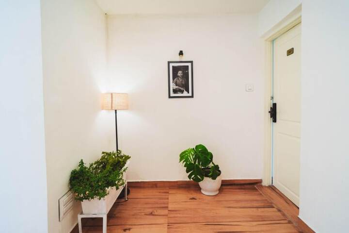 Ballroom/Hall 16 of 22
