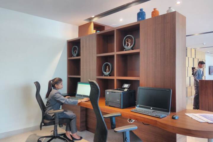 Business Center 47 of 54
