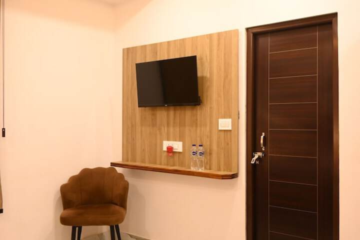 Room 36 of 86
