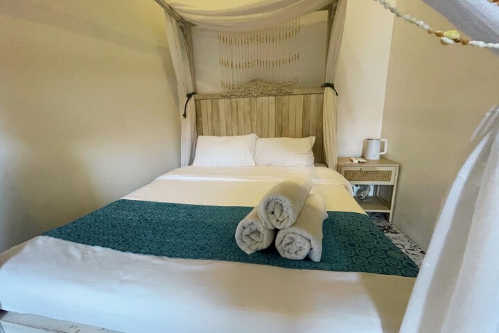 Room 45 of 106