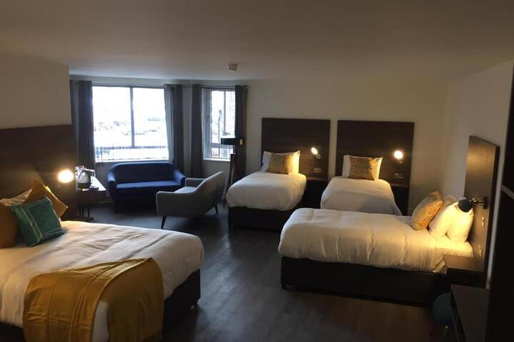 Room 18 of 35