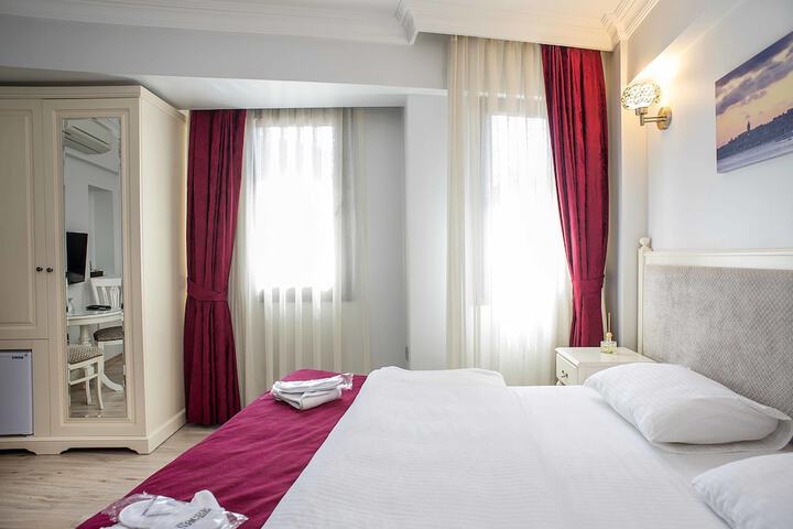 Room 13 of 66