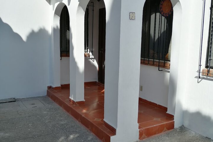 Room 2 of 8