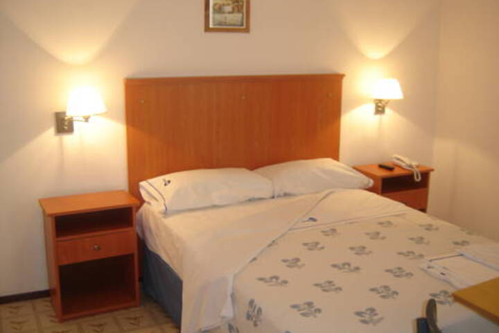 Mari Plaza Hotel