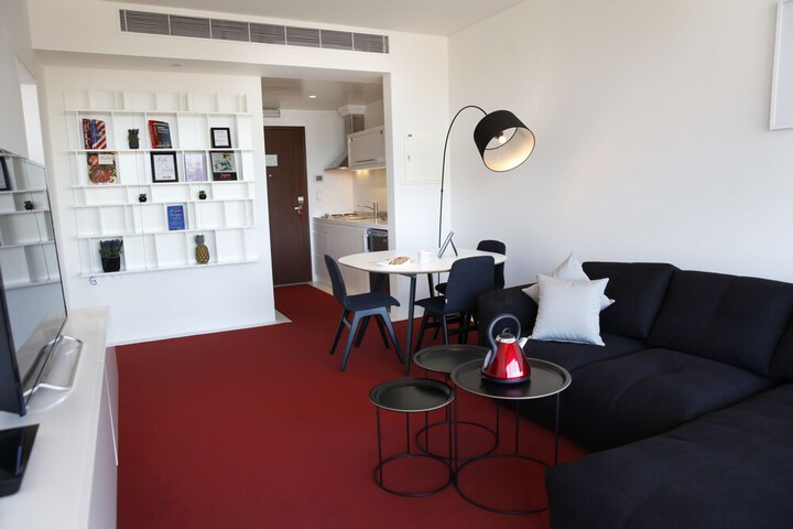 Room 25 of 62