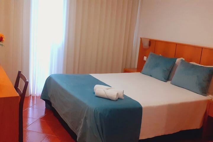 Room 6 of 25