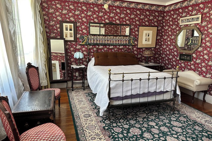 Room 19 of 41