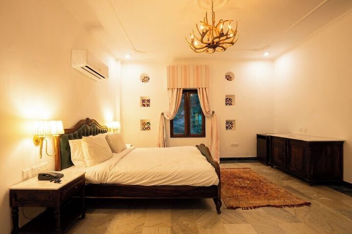 Room 5 of 69
