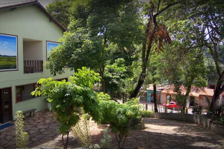 Hotel Exterior 8 of 12
