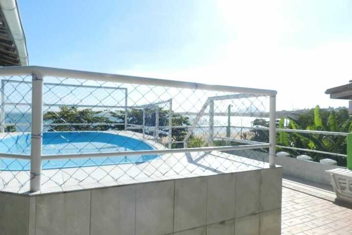 Pool 48 of 72