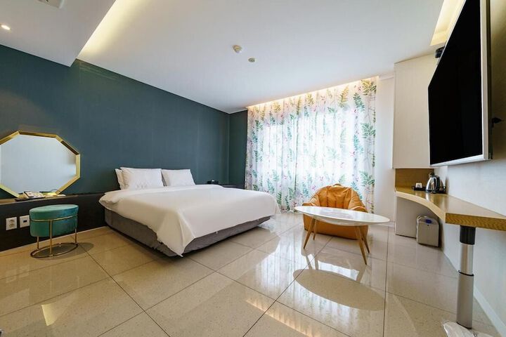 Room 39 of 51