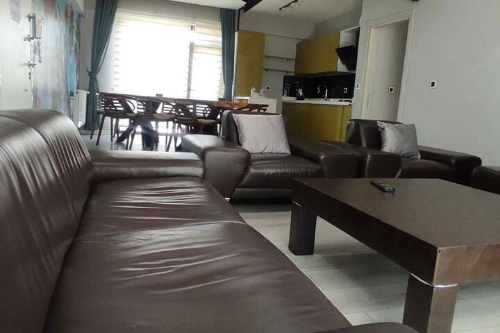 Room 10 of 31