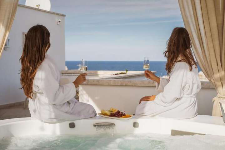 Hot Tub 54 of 119