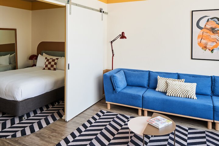 Room 14 of 46