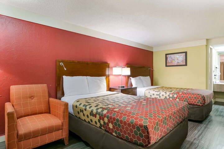 2 Double Beds (2 of 5)