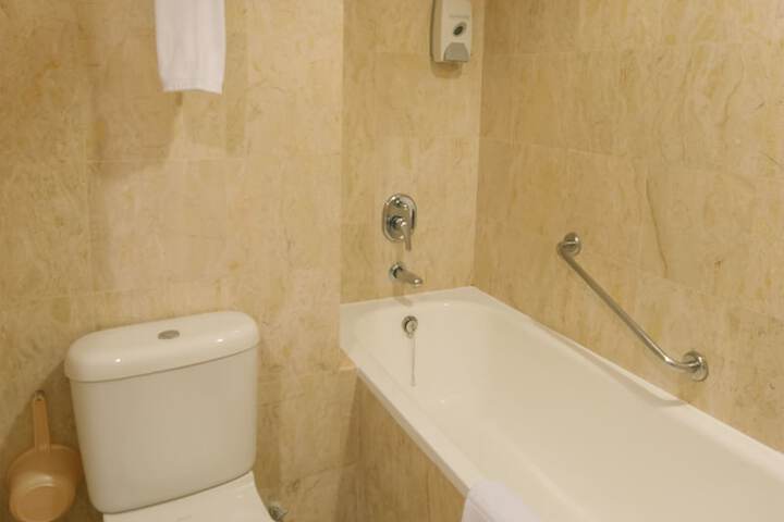 Room 52 of 74