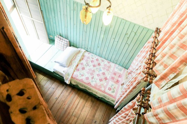 Room 9 of 128