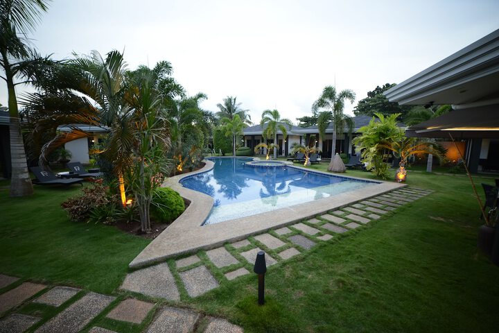 Pool 17 of 42