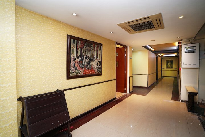 Hotel Interior 5 of 46