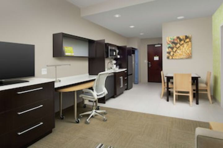 Room 46 of 108
