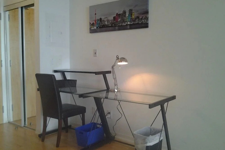 Room 9 of 17