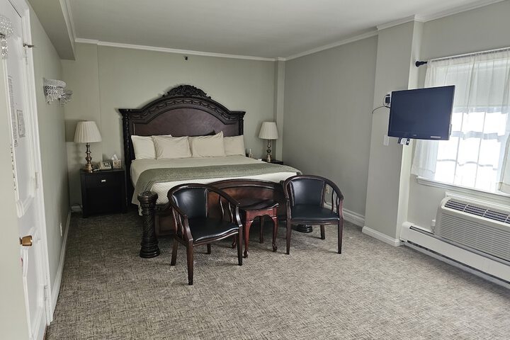 Room 98 of 206