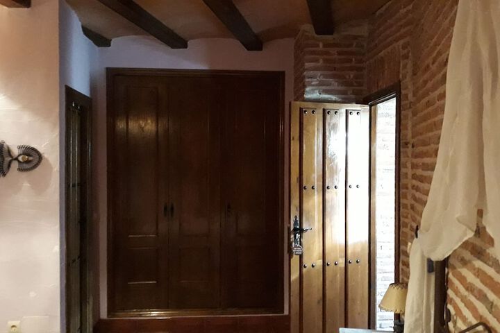 Room 5 of 52