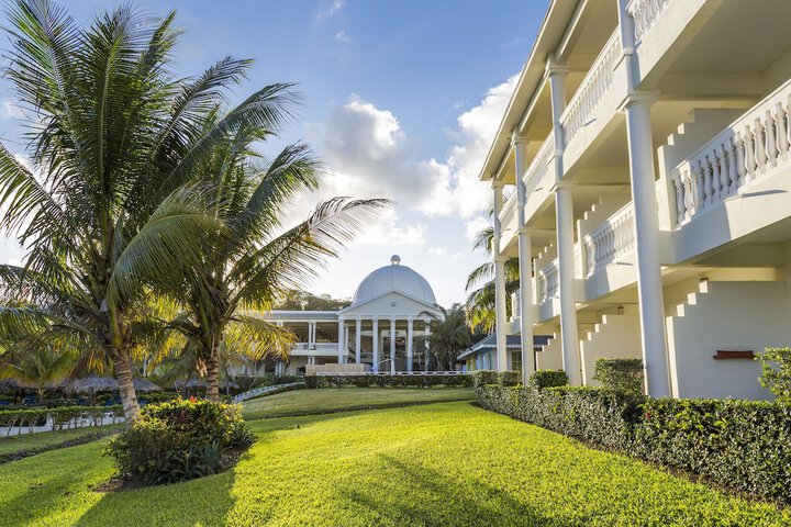 Hotel Exterior 201 of 223