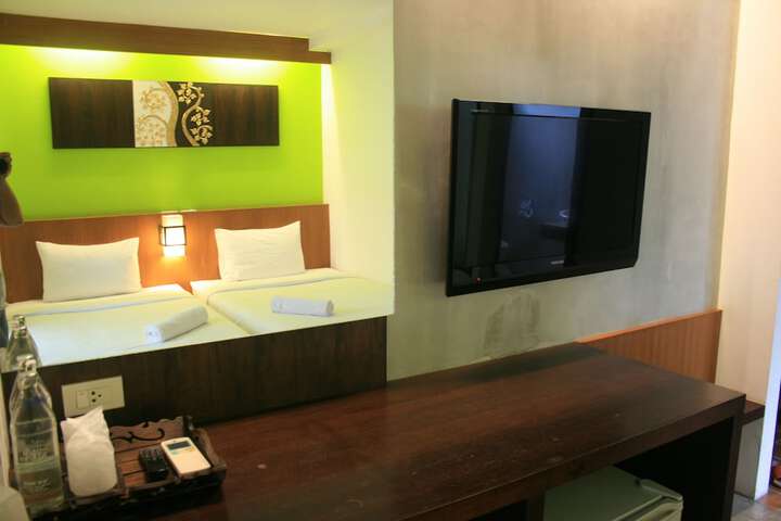 Room 22 of 48