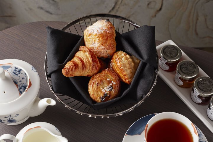 Breakfast/Coffee Service 60 of 94