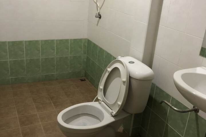 Room 9 of 9