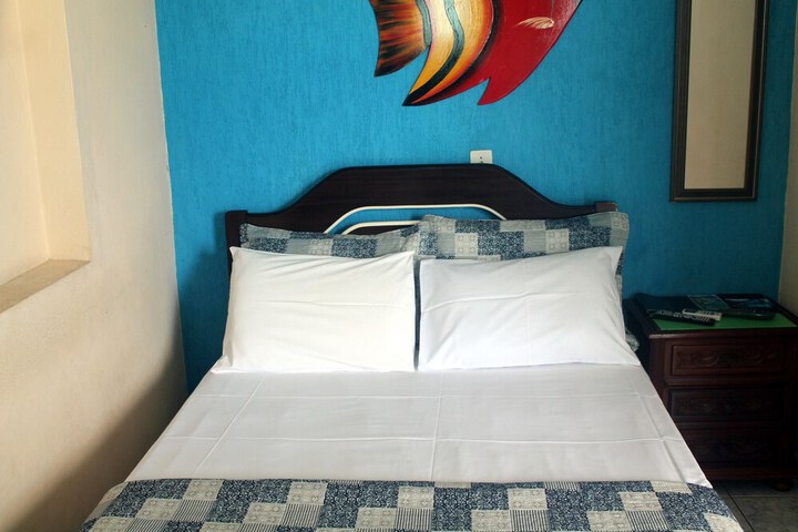 Room 9 of 17