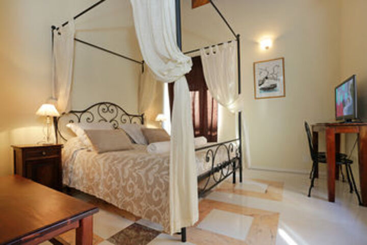 Inside Room Photo